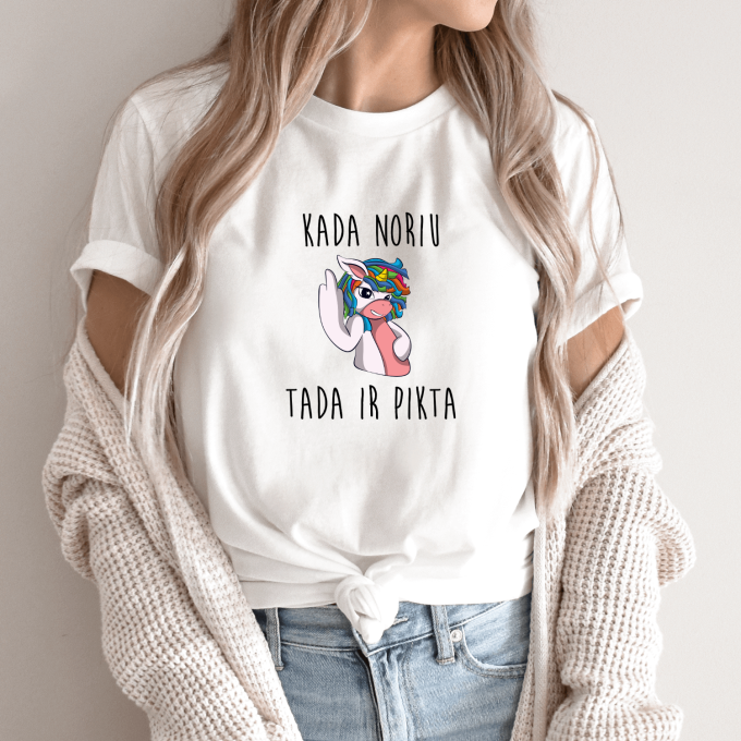 Unisex marškinėliai su spauda „Piktas spalvotas vienaragis“ - Image 2