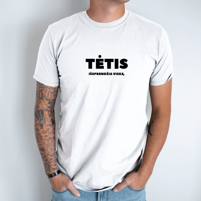 Unisex marškinėliai su spauda „Tėtis išsprendžia viską“ - Image 2