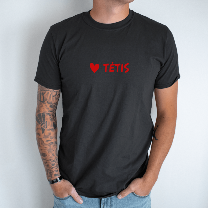Unisex marškinėliai su spauda „Tėtis raudona širdelė“ - Image 7
