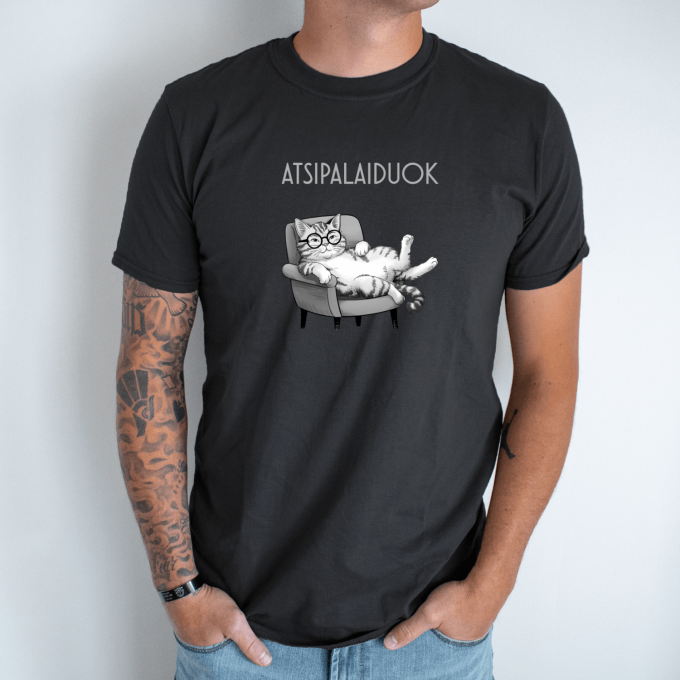 Unisex marškinėliai su spauda „Atsipalaiduok“ - Image 7