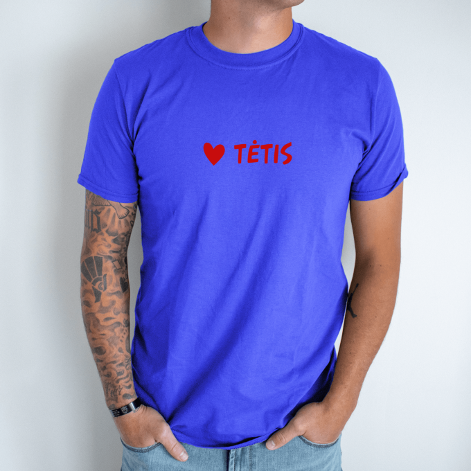 Unisex marškinėliai su spauda „Tėtis raudona širdelė“ - Image 4