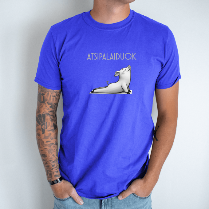 Unisex marškinėliai su spauda „Atsipalaiduojanti kiaulytė“ - Image 4