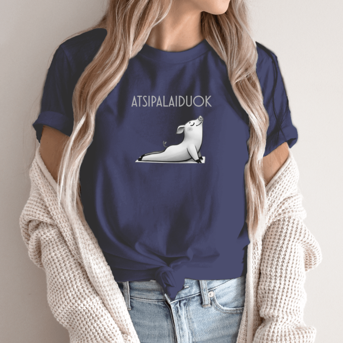 Unisex marškinėliai su spauda „Atsipalaiduojanti kiaulytė“ - Image 10