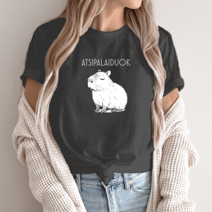 Unisex marškinėliai su spauda „Atsipalaiduojanti capybara“ - Image 12