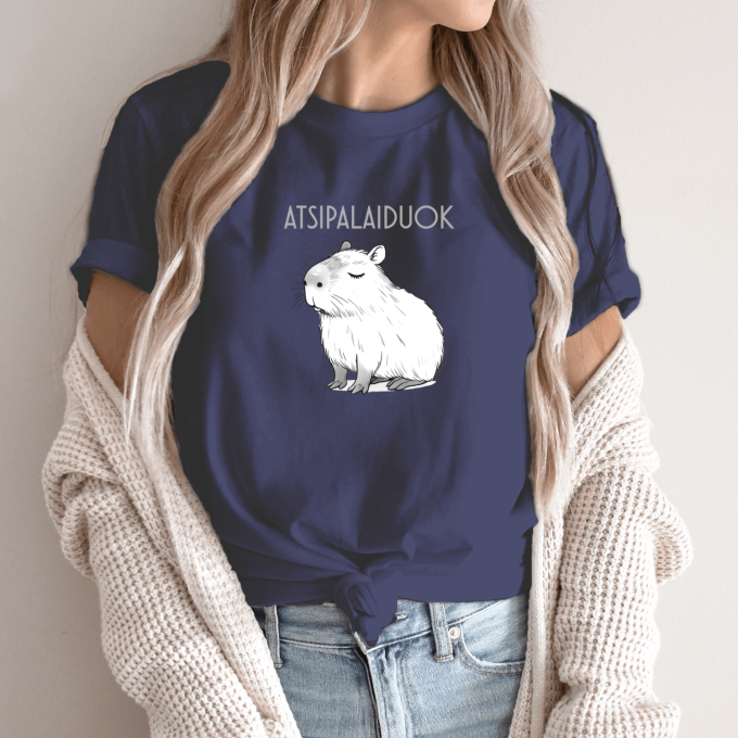 Unisex marškinėliai su spauda „Atsipalaiduojanti capybara“ - Image 10