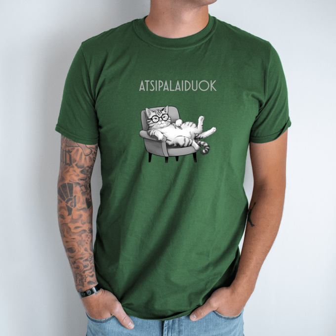 Unisex marškinėliai su spauda „Atsipalaiduok“ - Image 4