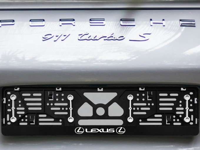 Numerių rėmelis su guminėmis tarpinėmis „Lexus“