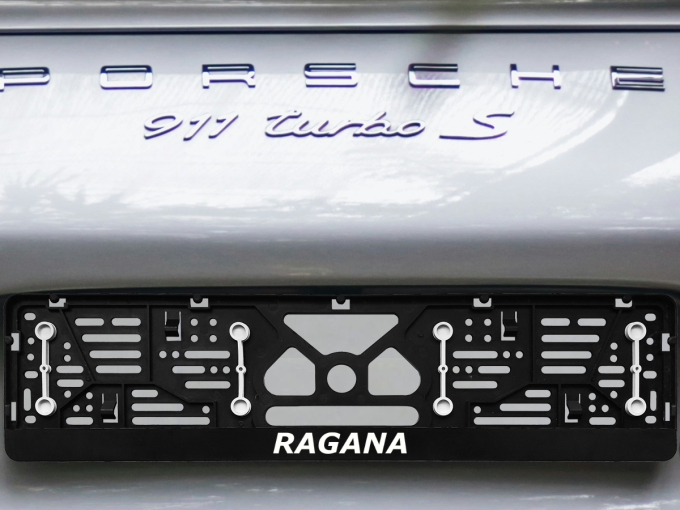Numerių rėmelis su guminėmis tarpinėmis „Ragana“