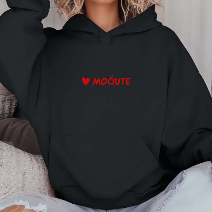 Unisex džemperis su spauda „Močiutė raudona širdelė“ - Image 4