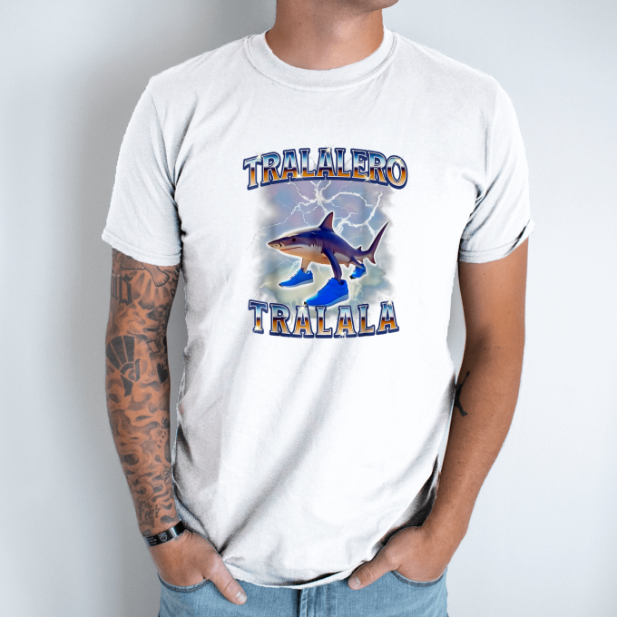 Unisex marškinėliai su spauda „Tralalero Tralala blizgutis“ - Image 2