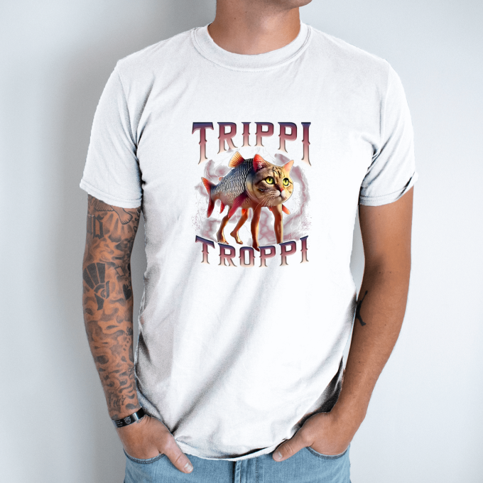 Unisex marškinėliai su spauda „Trippi Troppi katėžys“