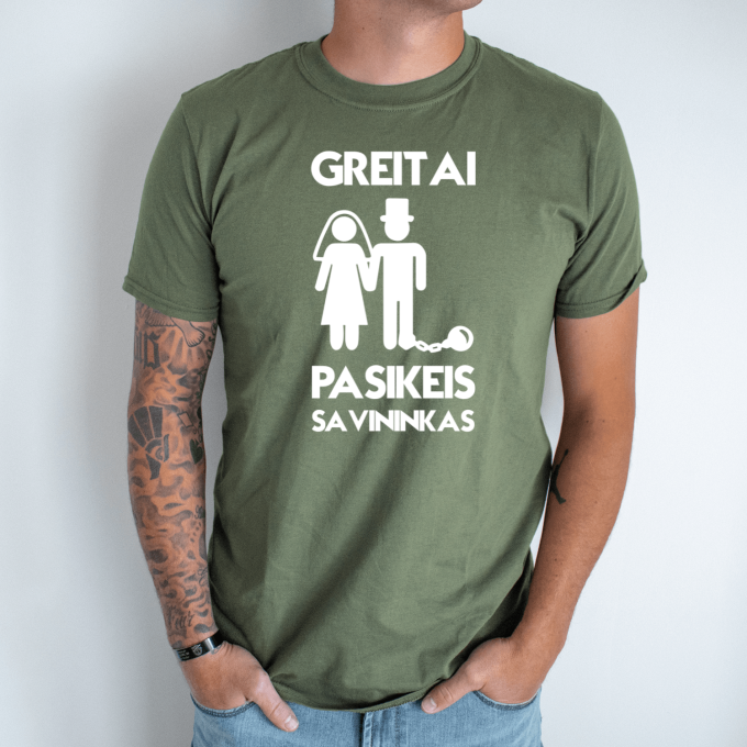 Unisex marškinėliai su spauda „Greitai pasikeis savininkas“ - Image 3
