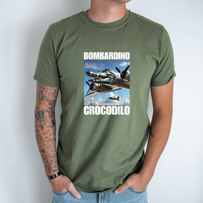 Unisex marškinėliai su spauda „Bombardino Crocodilo“ - Image 2