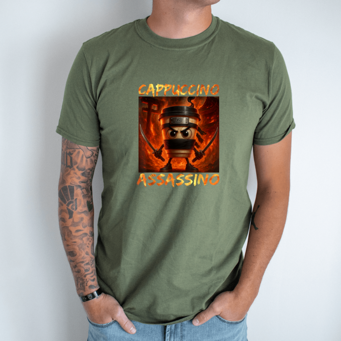 Unisex marškinėliai su spauda „Cappuccino Assassino Ugninis nindzė“ - Image 2