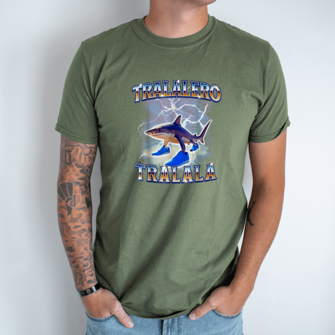 Unisex marškinėliai su spauda „Tralalero Tralala blizgutis“ - Image 3