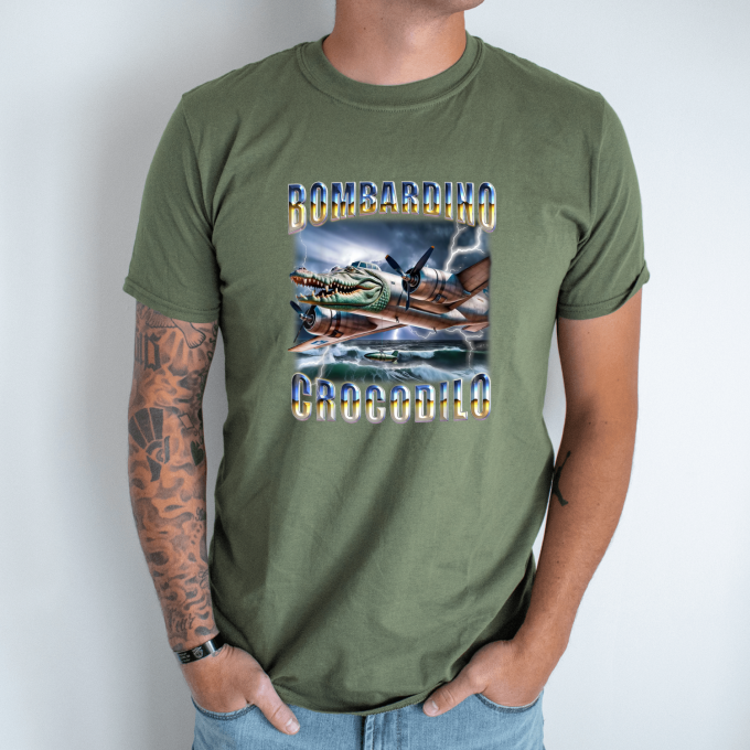 Unisex marškinėliai su spauda „Bombardino Crocodilo Žaibo“ - Image 3