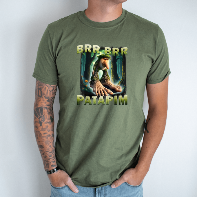 Unisex marškinėliai su spauda „Brr Brr Patapim Miško karalius“ - Image 3