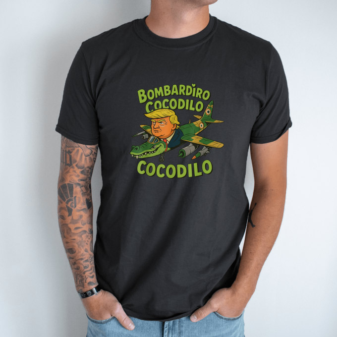 Unisex marškinėliai su spauda „Bombardino cocodilo“ - Image 8