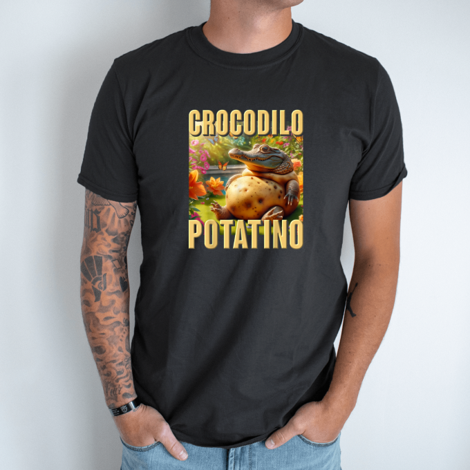 Unisex marškinėliai su spauda „Crocodilo Potatino“ - Image 8