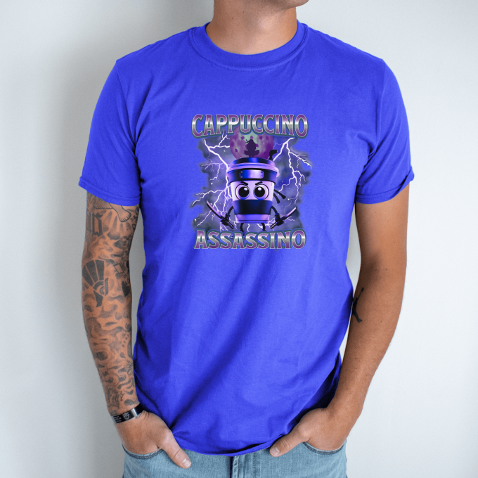 Unisex marškinėliai su spauda „Cappuccino Assassino Violėtine audra“ - Image 7