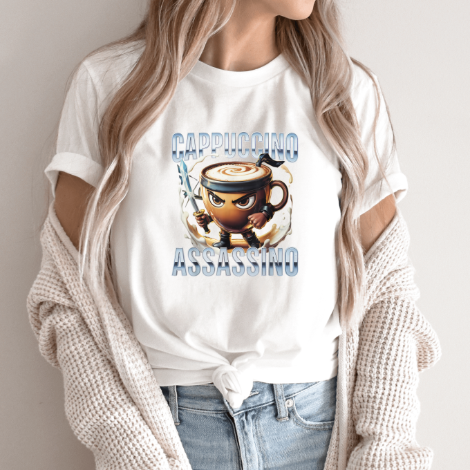 Unisex marškinėliai su spauda „Cappuccino Assassino Tikras Latte karys“ - Image 9
