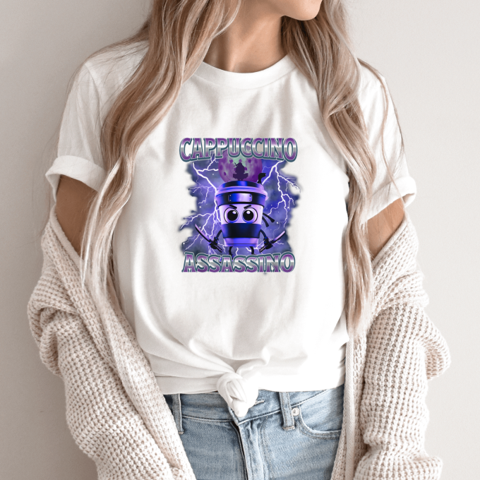 Unisex marškinėliai su spauda „Cappuccino Assassino Violėtine audra“ - Image 9