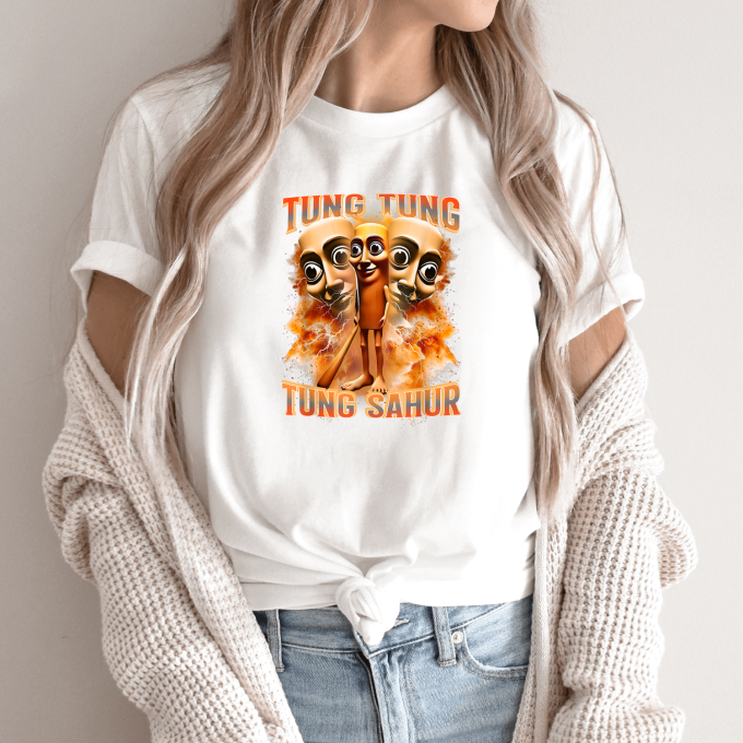 Unisex marškinėliai su spauda „Tung Tung Tung Sahur Ugnies vizija“ - Image 10
