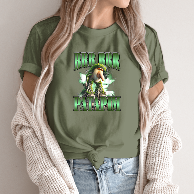 Unisex marškinėliai su spauda „Brr Brr Patapim Šaknų audra“ - Image 10