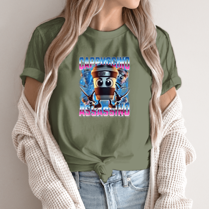 Unisex marškinėliai su spauda „Cappuccino Assassino Rožinė energija“ - Image 10
