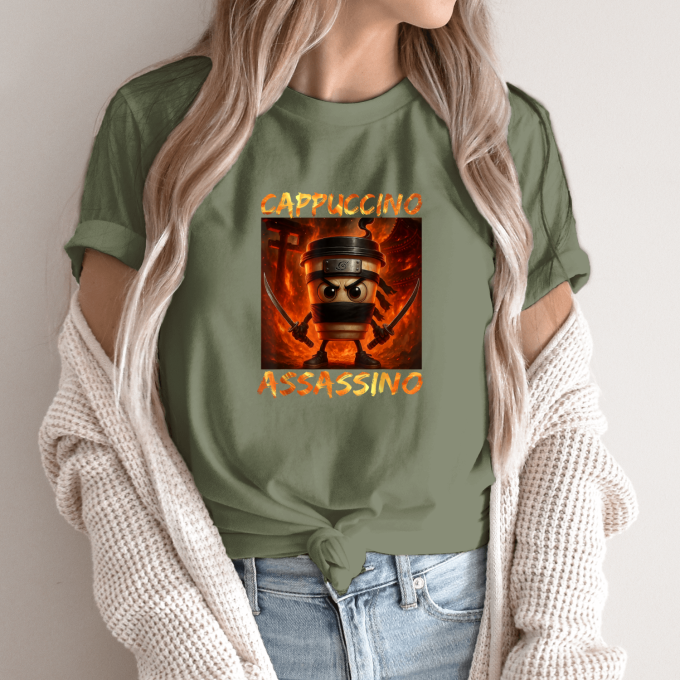 Unisex marškinėliai su spauda „Cappuccino Assassino Ugninis nindzė“ - Image 10
