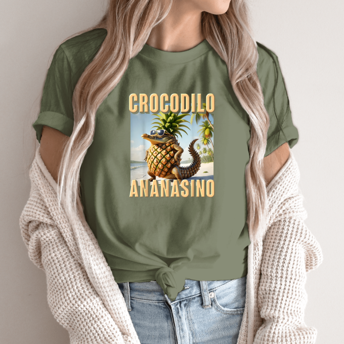 Unisex marškinėliai su spauda „Crocodilo Ananasino“ - Image 10