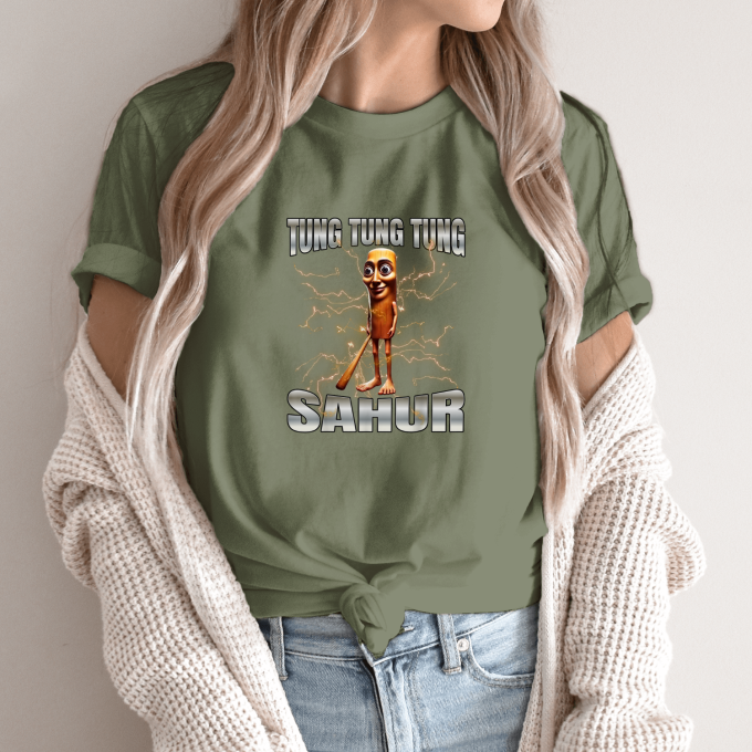 Unisex marškinėliai su spauda „Tung Tung Tung Sahur žaibo karys“ - Image 10