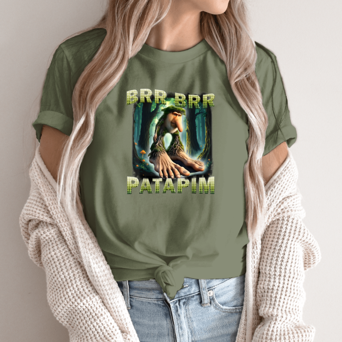 Unisex marškinėliai su spauda „Brr Brr Patapim Miško karalius“ - Image 10