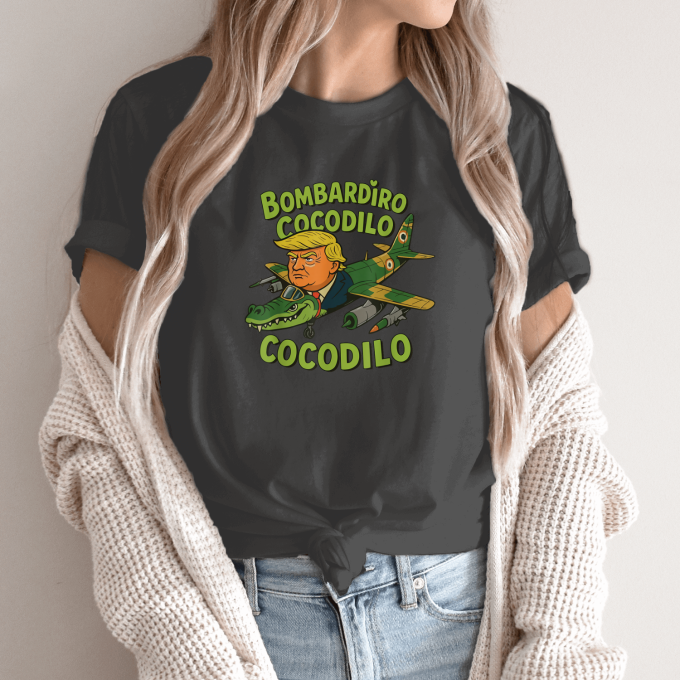 Unisex marškinėliai su spauda „Bombardino cocodilo“ - Image 14