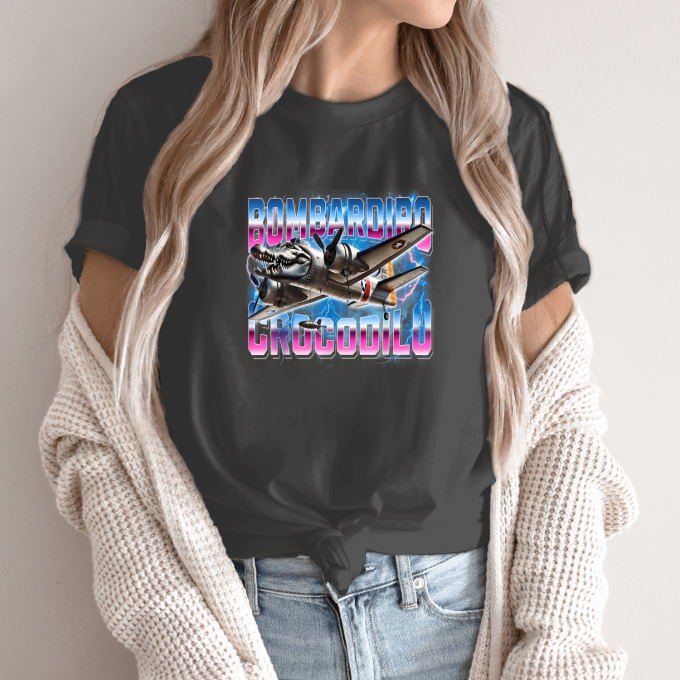 Unisex marškinėliai su spauda „Bombardiro-Crocodilo Neoninis smūgis“ - Image 14