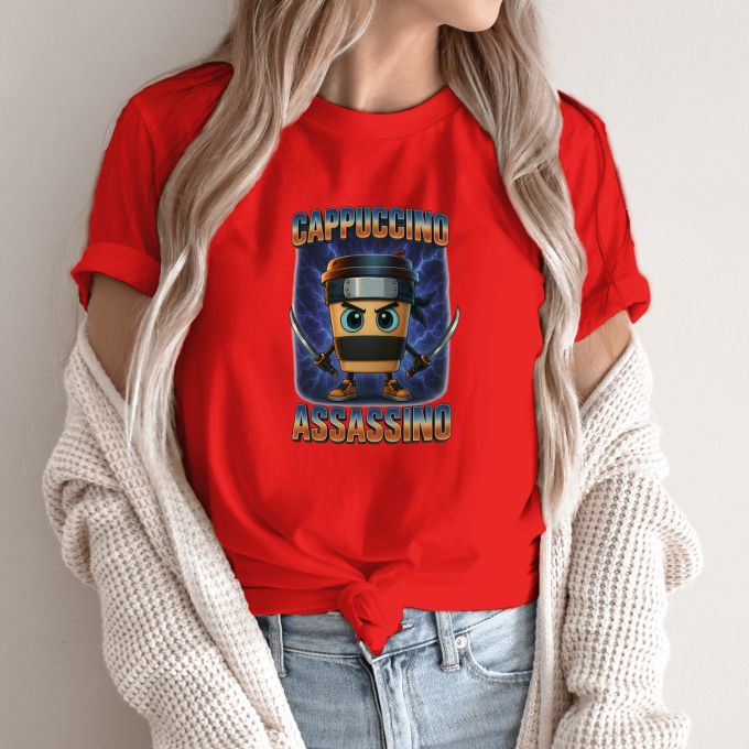 Unisex marškinėliai su spauda „Cappuccino Assassino Žaibo karys“ - Image 13