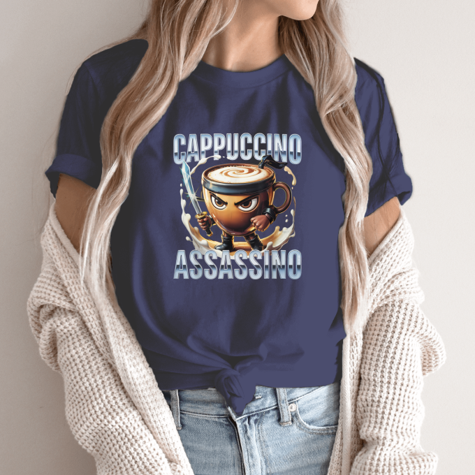 Unisex marškinėliai su spauda „Cappuccino Assassino Tikras Latte karys“ - Image 12
