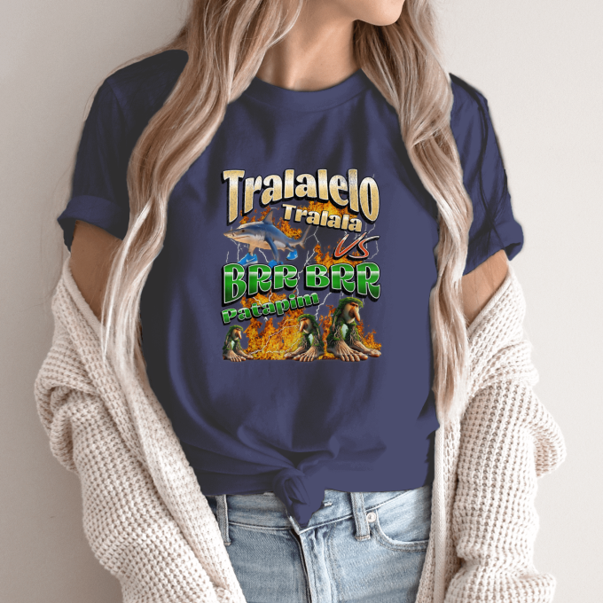 Unisex marškinėliai su spauda „Tralalelo VS Brr Patapim“ - Image 12