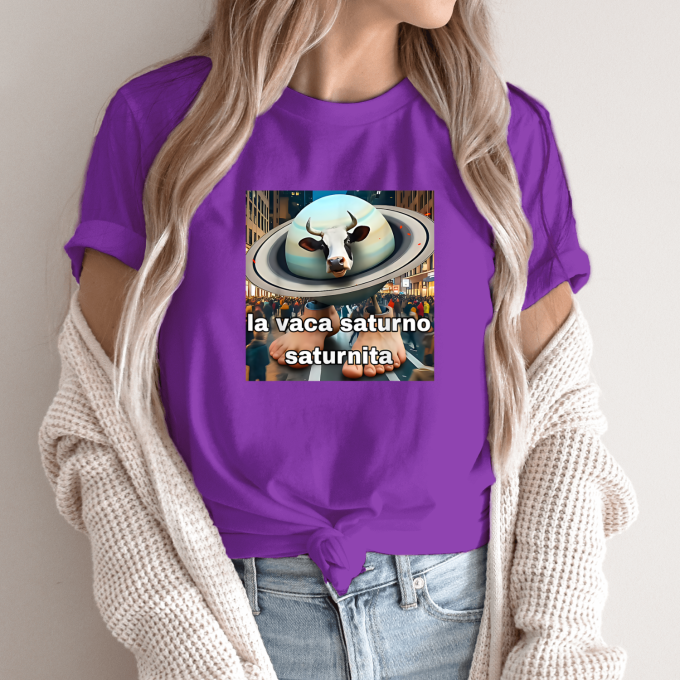 Unisex marškinėliai su spauda „Saturno Saturnita“ - Image 11