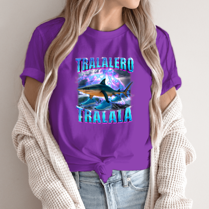 Unisex marškinėliai su spauda „Tralalero Tralala žaibas“ - Image 11