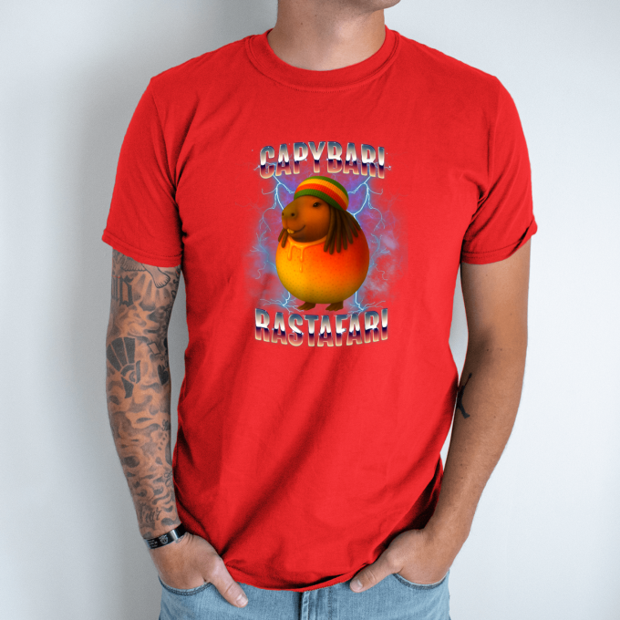 Unisex marškinėliai su spauda „Capybari Rastafari“ - Image 6