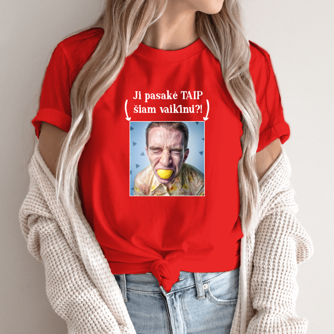 Unisex marškinėliai su spauda „Ji pasakė Taip“ - Image 5