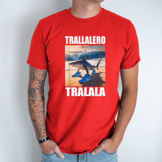 Unisex marškinėliai su spauda „Tralalero Tralala papludimys“ - Image 4