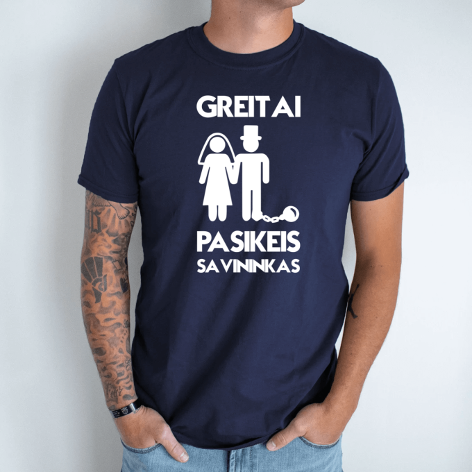 Unisex marškinėliai su spauda „Greitai pasikeis savininkas“ - Image 6