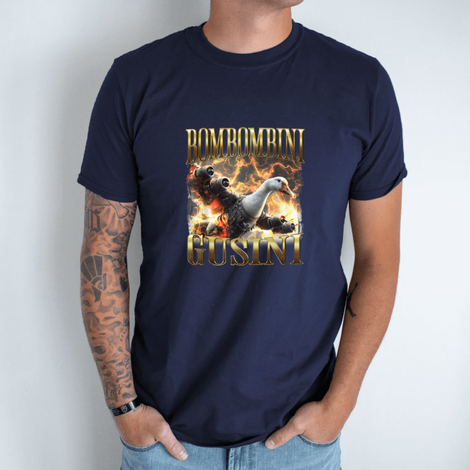 Unisex marškinėliai su spauda „Bombombini Gusini turbo skrydis“ - Image 6