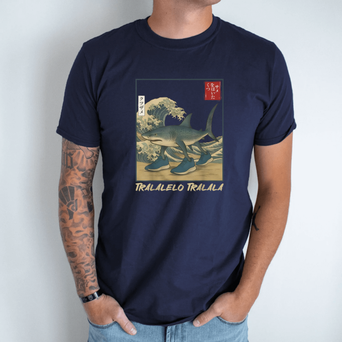 Unisex marškinėliai su spauda „Tralalelo Tralala Japonija“ - Image 6