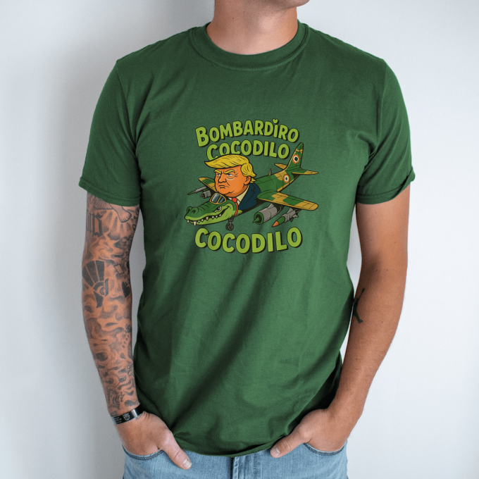 Unisex marškinėliai su spauda „Bombardino cocodilo“ - Image 4