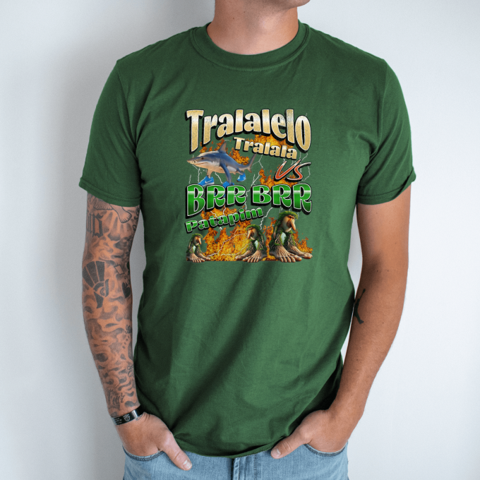 Unisex marškinėliai su spauda „Tralalelo VS Brr Patapim“ - Image 4