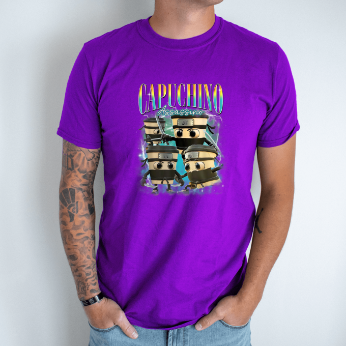 Unisex marškinėliai su spauda „Capuchino Assassino-kavos nindzės“ - Image 4