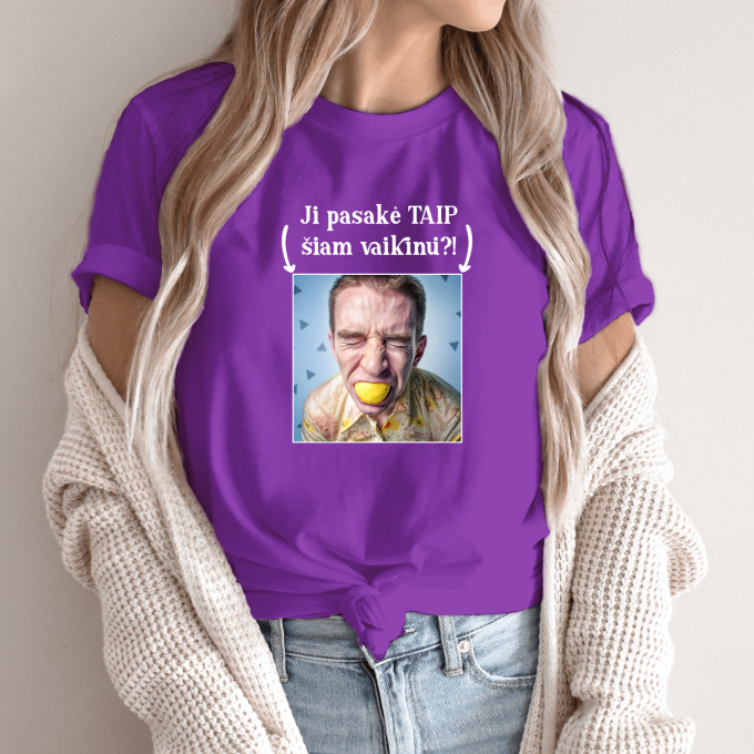 Unisex marškinėliai su spauda „Ji pasakė Taip“ - Image 4